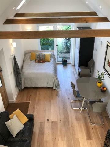 The Coach House 75 Epsom Road Apartamento Guildford Exterior foto